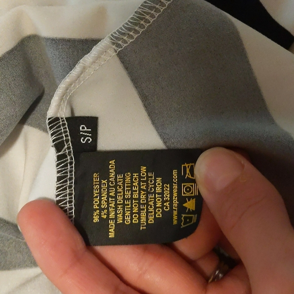 🖤SOLD🖤Stripped hi-low maxi dress - Picture 3 of 3